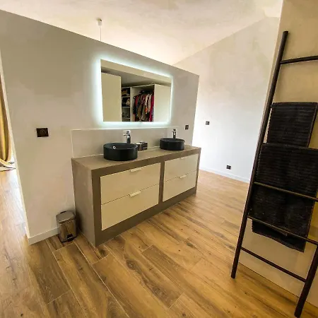 Climatisée Vue Mer 3 Chambres Jardin Villa *